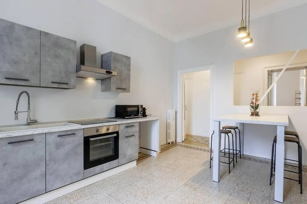 Spacious Apartment In Design District By Easylife Milan Italy
